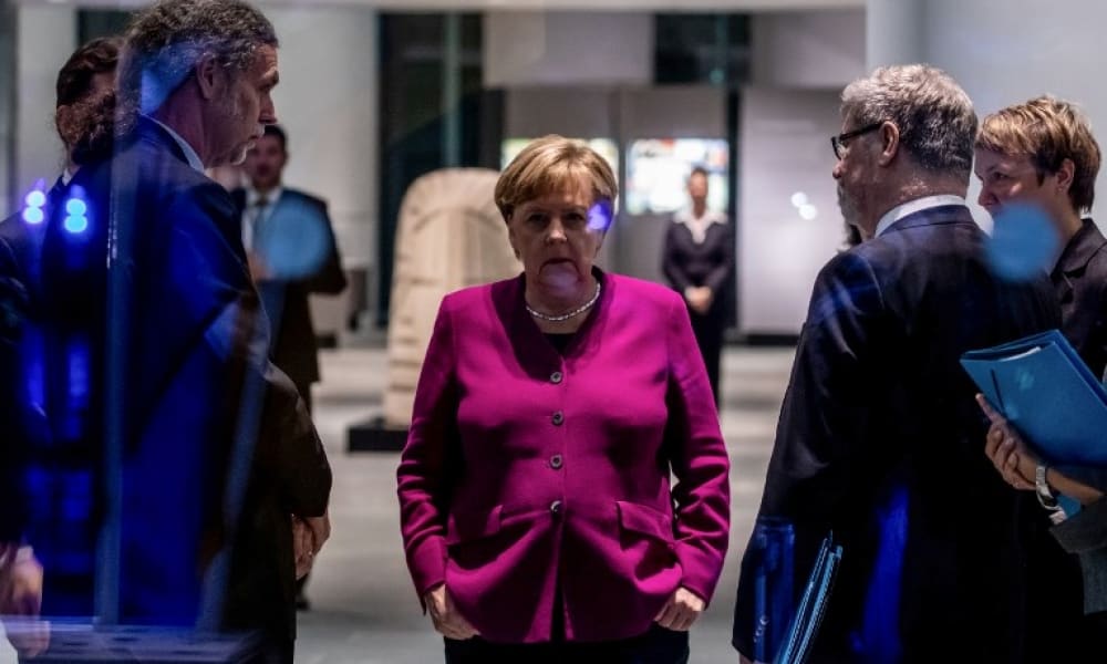 Angela Merkel da los primeros pasos hacia el fin de su carrera política