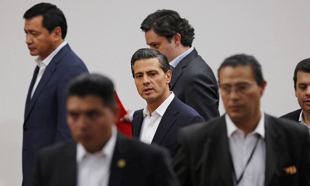 Enrique Peña Nieto, sobre aviso: la Fiscalía General de la República lo señala
