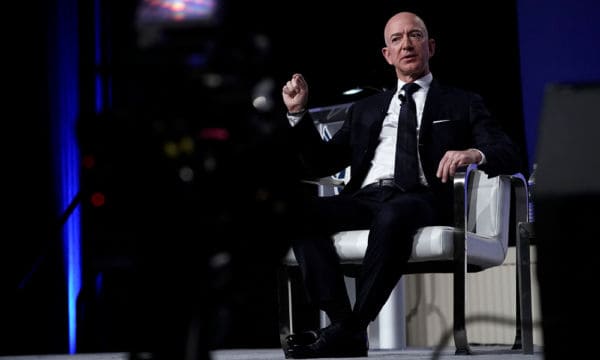 Jeff Bezos alista estrategia contra COVID-19 con la OMS