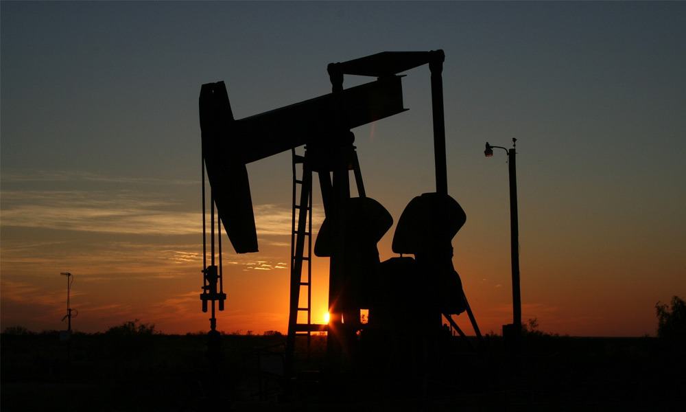 Petróleo marca su mayor ganancia semestral desde 2009