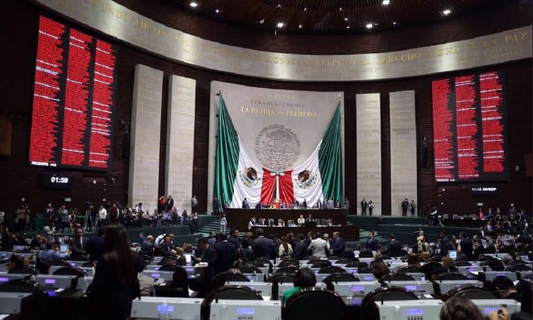 Diputados y senadores aprueban reforma a las afores; dejan tope de comisión