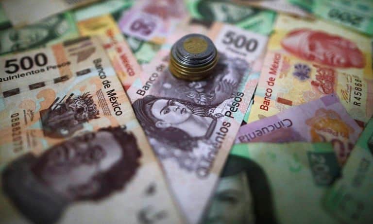 Peso se recupera ante el dólar tras datos del reporte de ingresos y gastos personales de EU