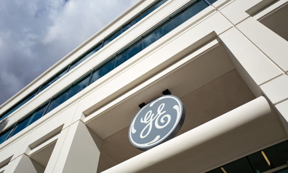 Ventas de GE caen 24% en segundo trimestre, menos de lo esperado por el mercado