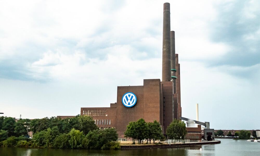 Justicia alemana ordena a Volkswagen indemnizar a propietarios de autos diésel