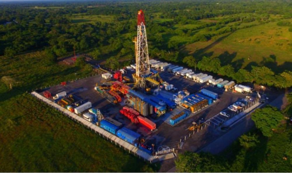 CNH prepara multas a Pemex por ‘excesiva’ quema de gas en el campo Ixachi