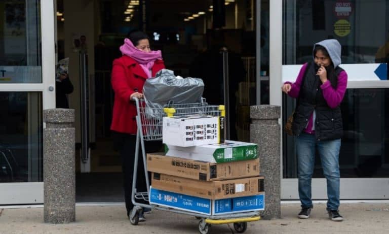 Walmart cerrará tiendas en el Día de Acción de Gracias y no participará en el Black Friday