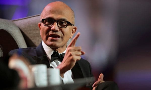 Microsoft vuelve a ponerse la corona que Apple le quitó en el mercado de valores hace ocho años