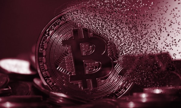 Bitcoin pierde más de 80% desde su máximo histórico alcanzado hace un año