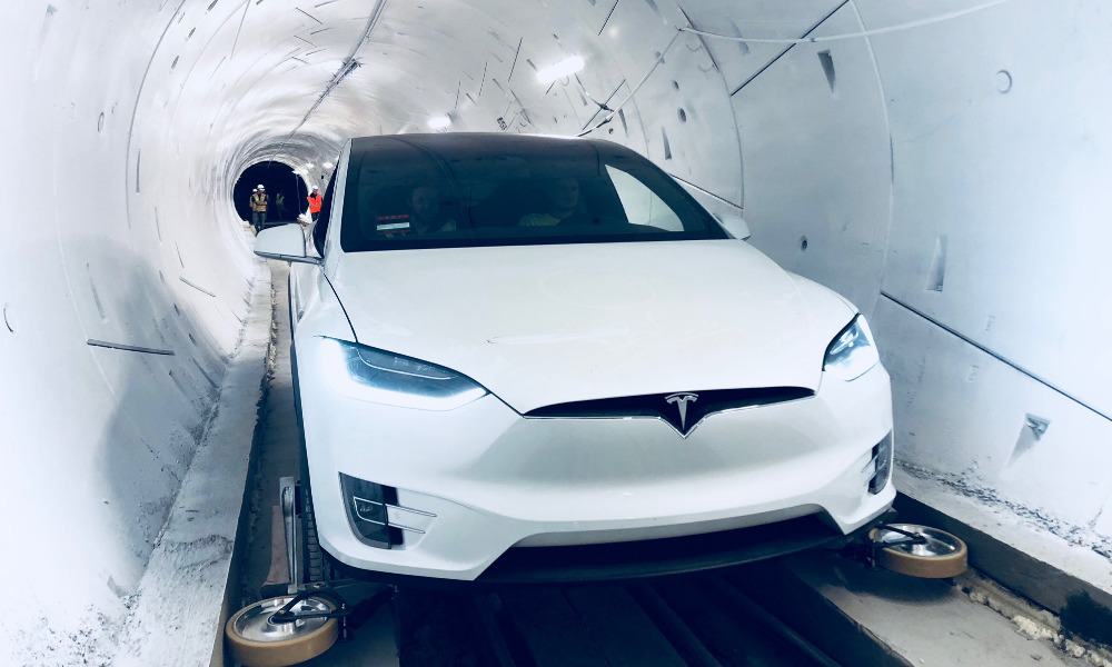 Hyperloop, la ocurrencia de Elon Musk en el tráfico, estrena su primer tramo de prueba