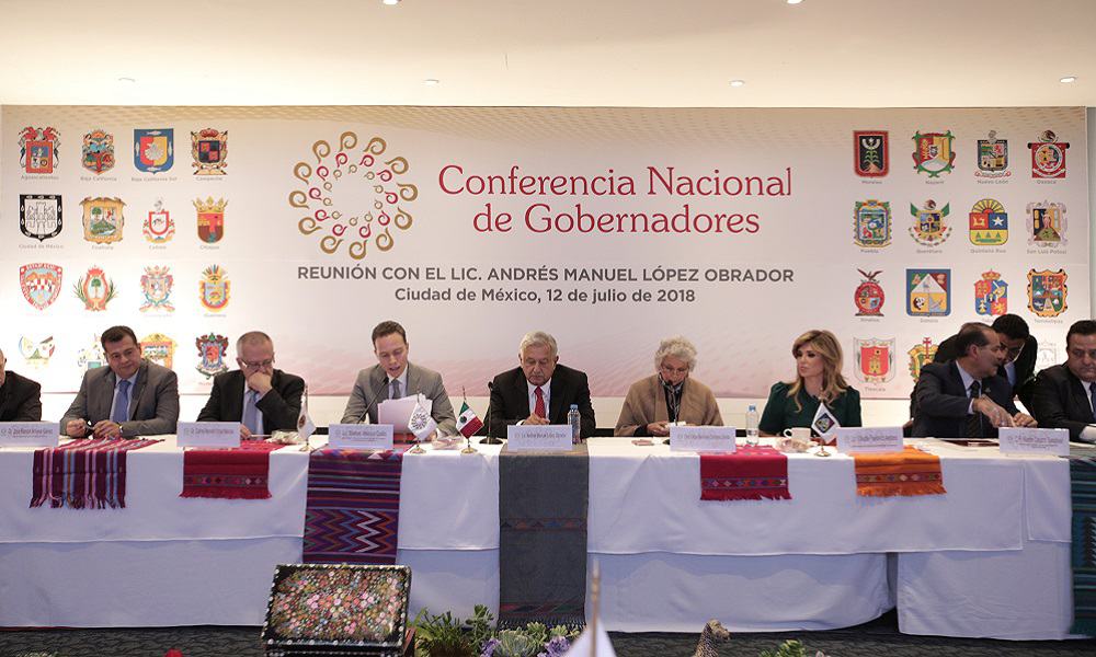 López Obrador y los gobernadores se ven las caras por primera vez tras la llegada de los ‘superdelegados’