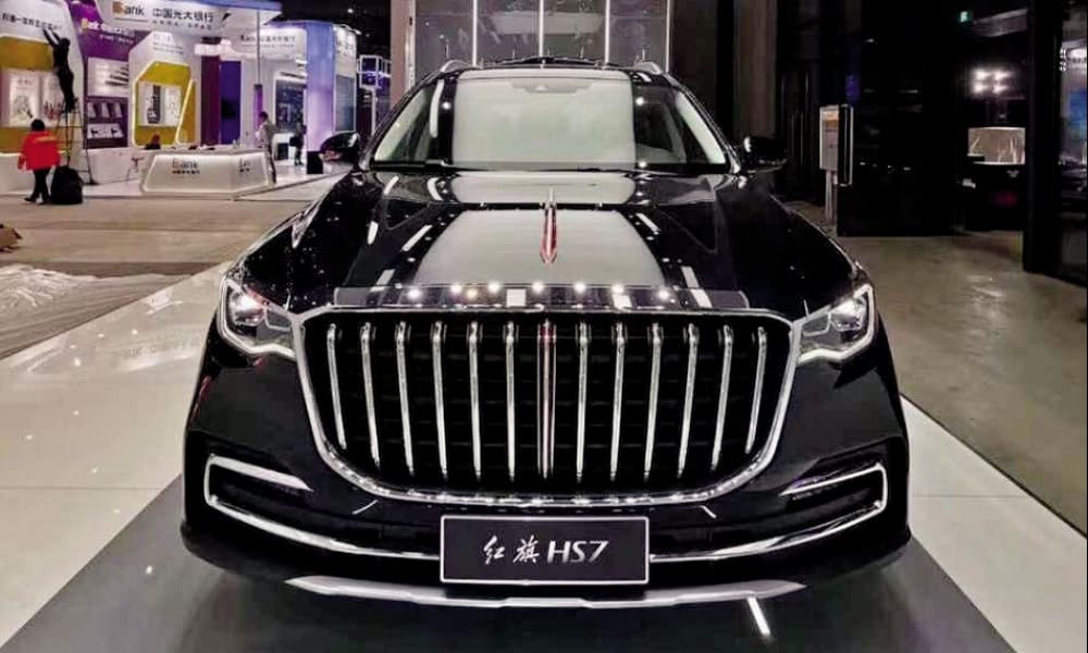 Empresarios chinos dicen adiós a los autos extranjeros por el Hongqi, el coche preferido de Mao