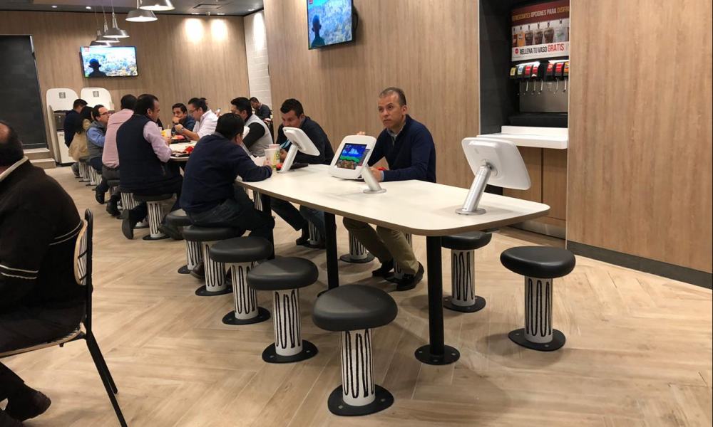 ¿Se te antoja una McTableta? Ahora McDonald’s instala tabletas para navegar en sus restaurantes 
