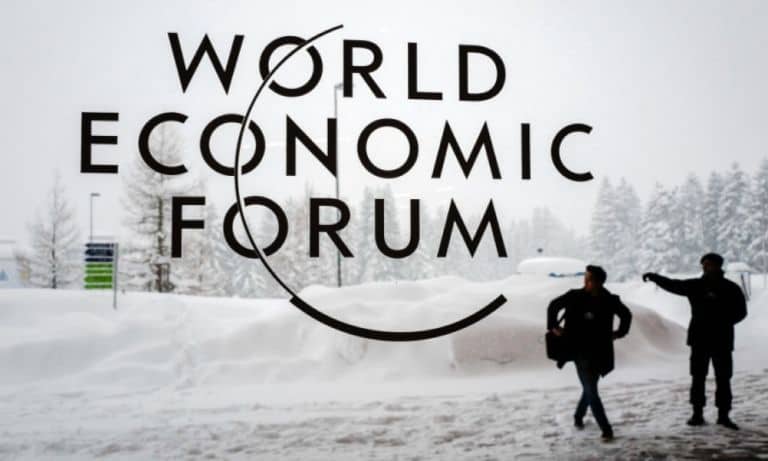 Foro Económico Mundial de Davos suspende sus relaciones con Rusia