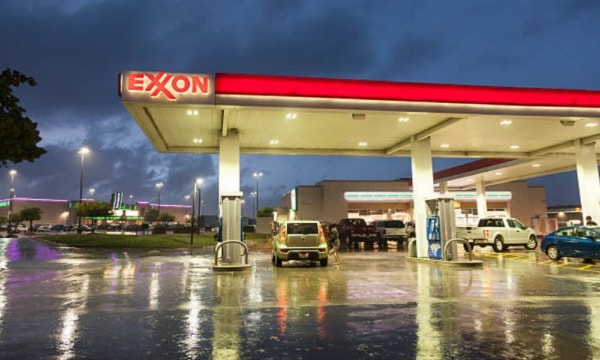 Exxon pierde 1,100 millones de dólares en segundo trimestre por caída en petroprecios y demanda