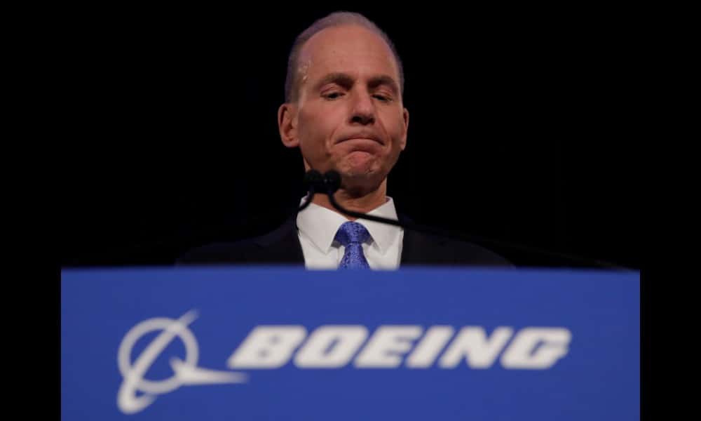 Boeing despide a su CEO Dennis Muilenburg tras dos años de crisis