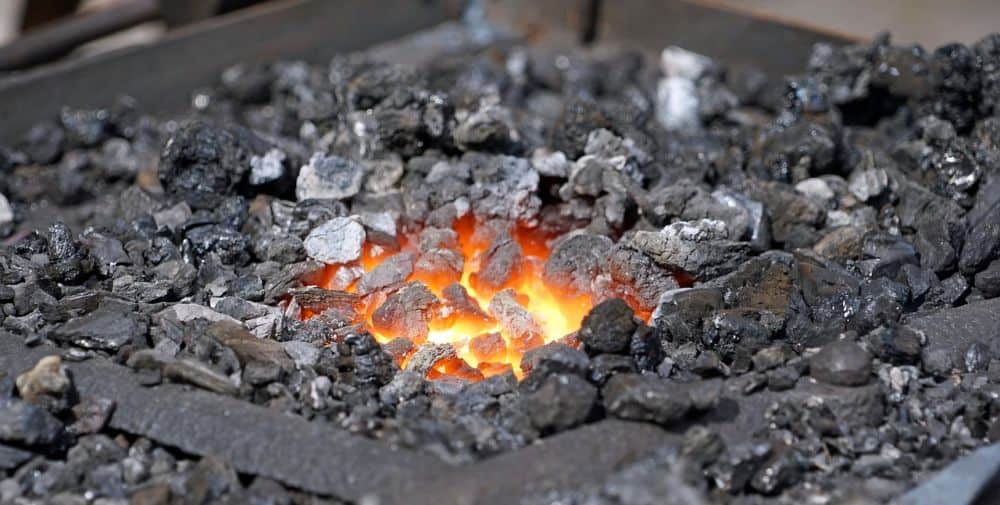 CFE adjudica contratos a Glencore para compra de carbón por 520 millones de dólares