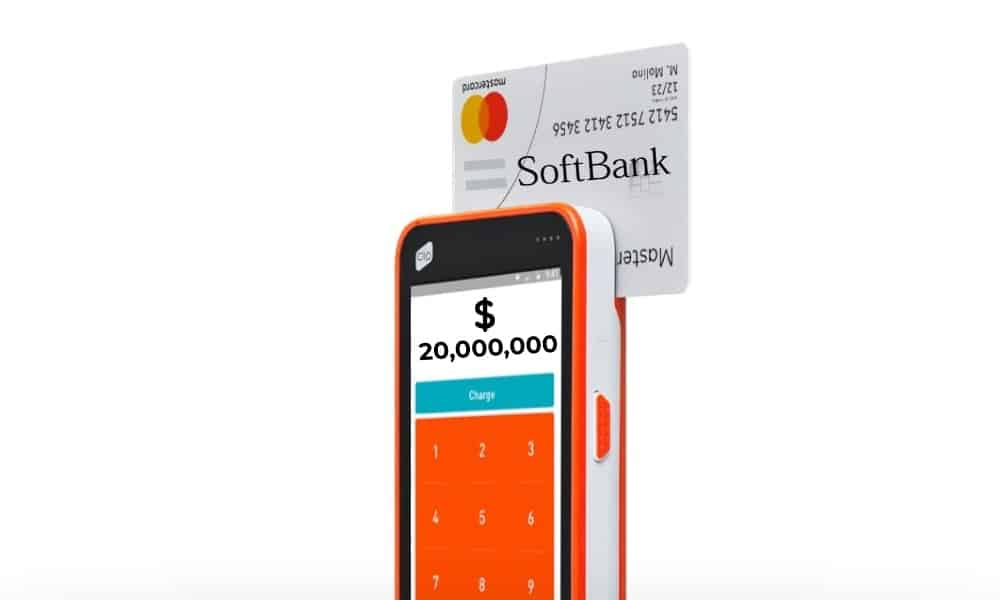 SoftBank invierte 20 mdd en la startup mexicana Clip, el lector de tarjetas