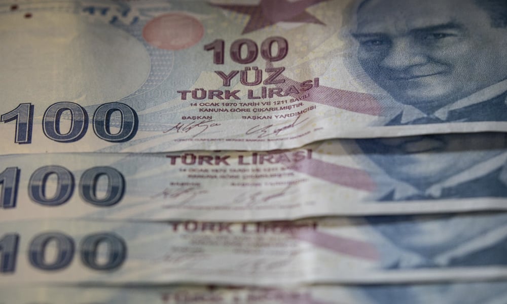 Lira turca toca su nivel más bajo en siete meses por crisis electoral en Estambul