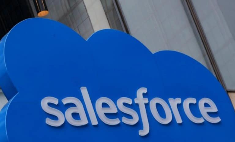 Salesforce vendió sus acciones de Zoom después de que se triplicara su precio desde la OPI de 2019