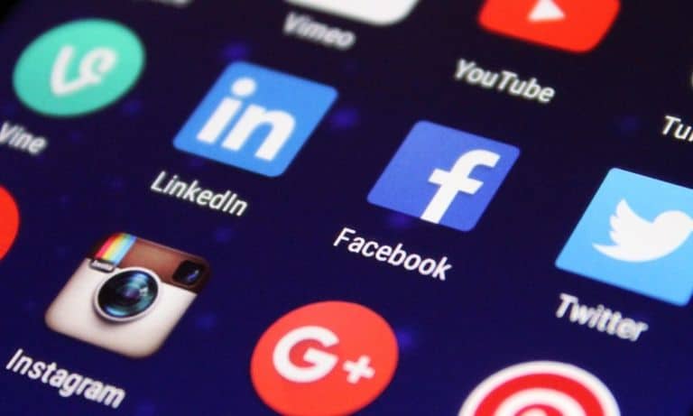 Redes sociales, las que más información recopilan de usuarios: IFT