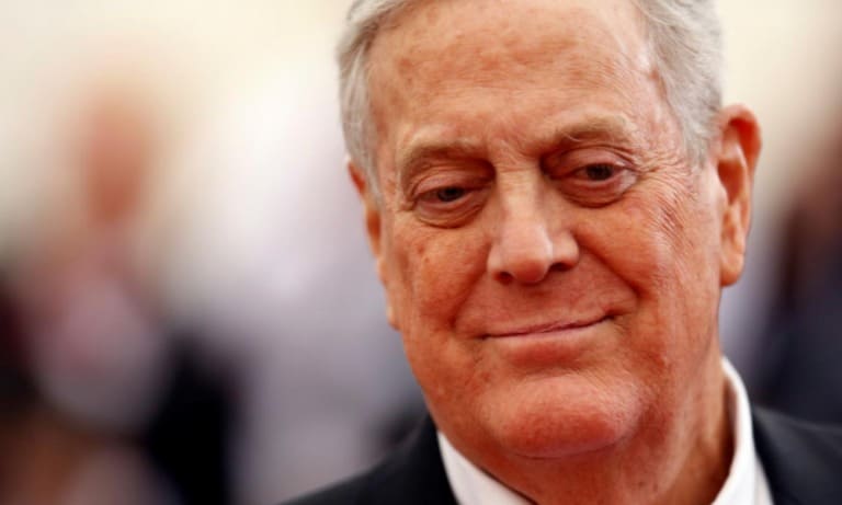 David Koch, multimillonario industrial y donante conservador, muere a los 79 años