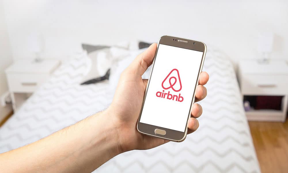 Airbnb despide a 25% de sus empleados en el mundo