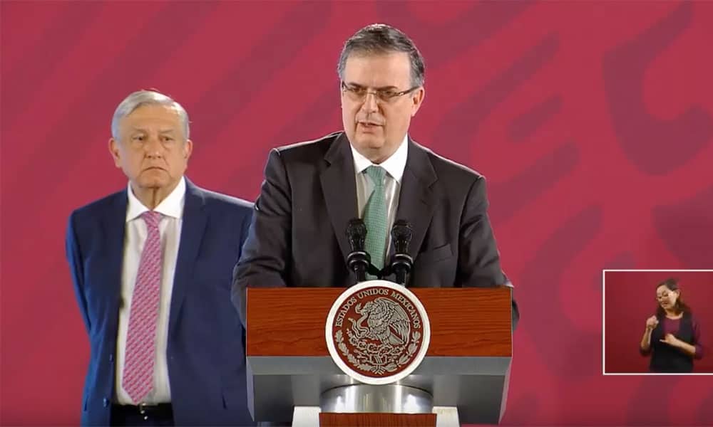 México reduce en 56% flujo migratorio a EU; descarta amenaza arancelaria