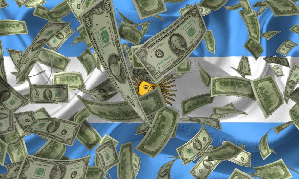 Argentina mejora oferta de deuda y busca cerrar trato con acreedores