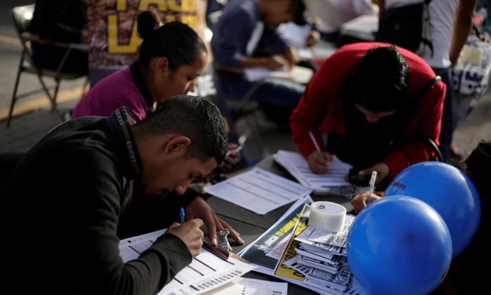 Creación de empleo formal en México tiene su enero más débil desde 2015