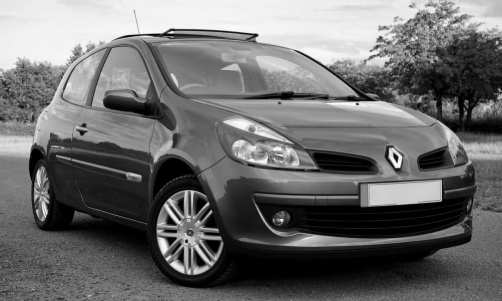 Renault negocia un crédito avalado por el Estado francés, socio de la firma
