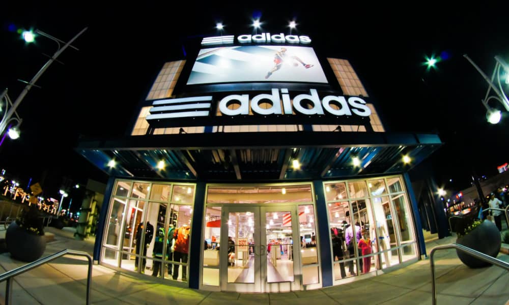Alemania rescata a Adidas con préstamo de 2,400 millones de euros