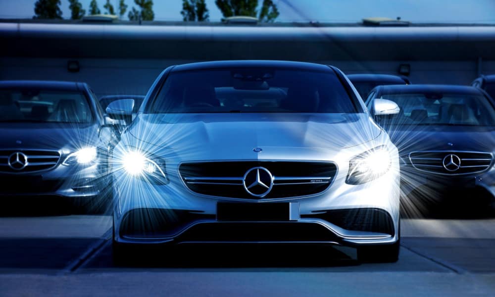 Daimler va por autos completamente eléctricos para 2030