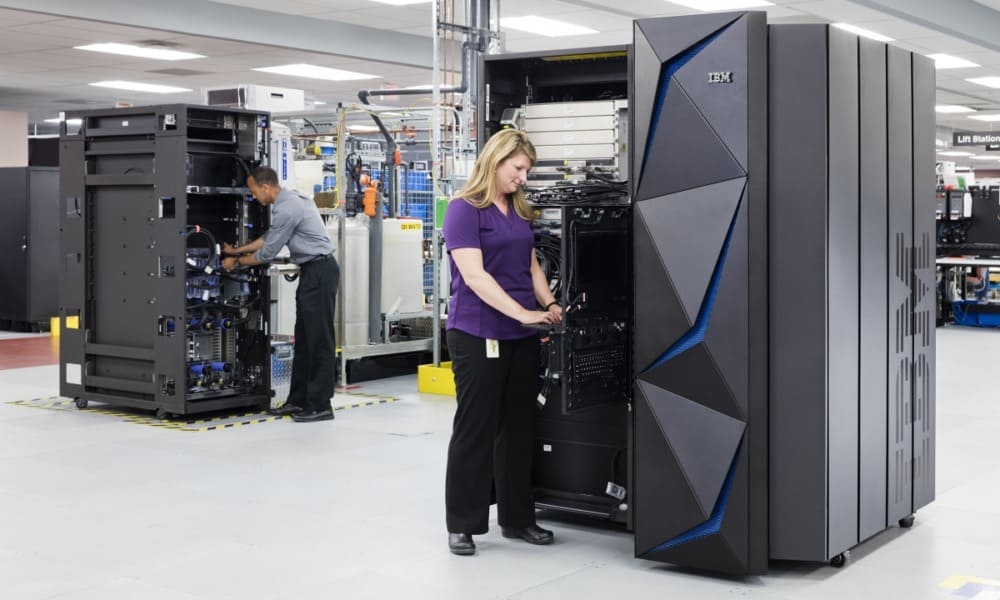 Ingresos de IBM superan estimados gracias a demanda por servicios en la nube