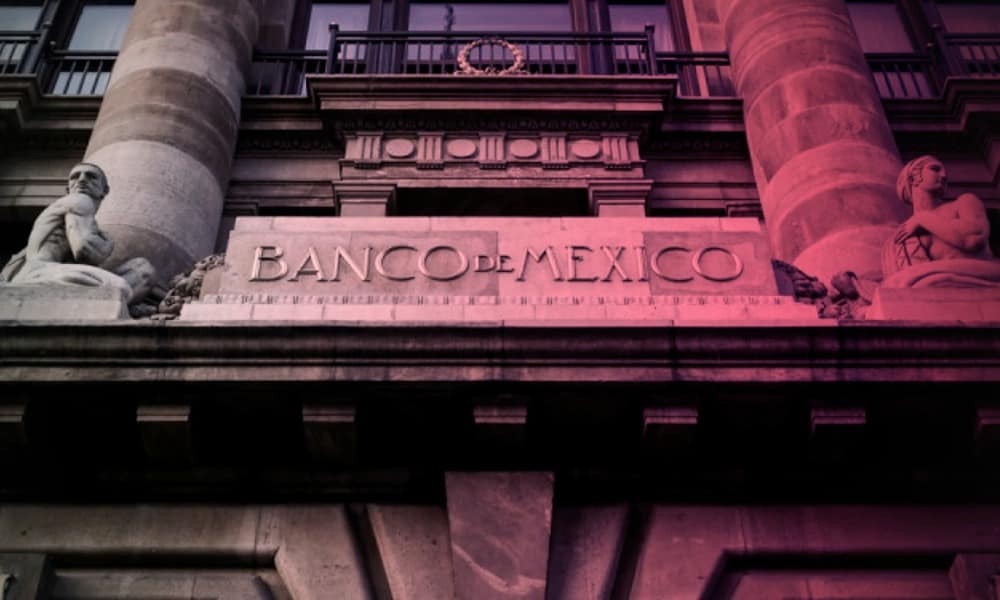 Banxico mantiene tasa de referencia en 4.25%, aunque junta de gobierno está dividida