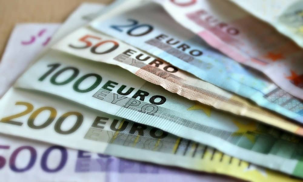 Bulgaria y Croacia inician proceso para adoptar el euro
