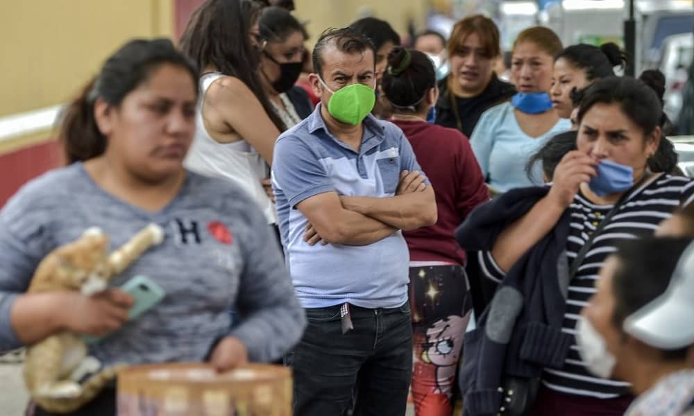 Crisis hunde al consumo en México en abril y tiene su mayor caída desde 1994