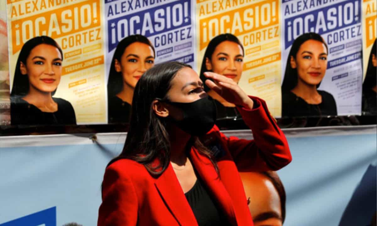 Alexandria Ocasio-Cortez gana las primarias demócratas en Nueva York