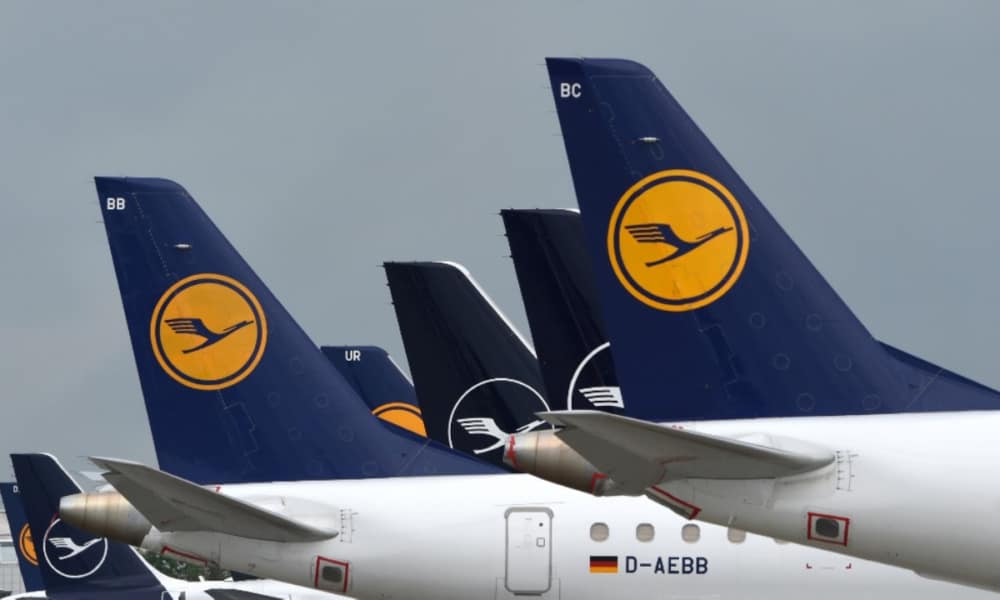 Acciones de Lufthansa tienen su peor día desde marzo tras anunciar recortes de empleos y flotilla