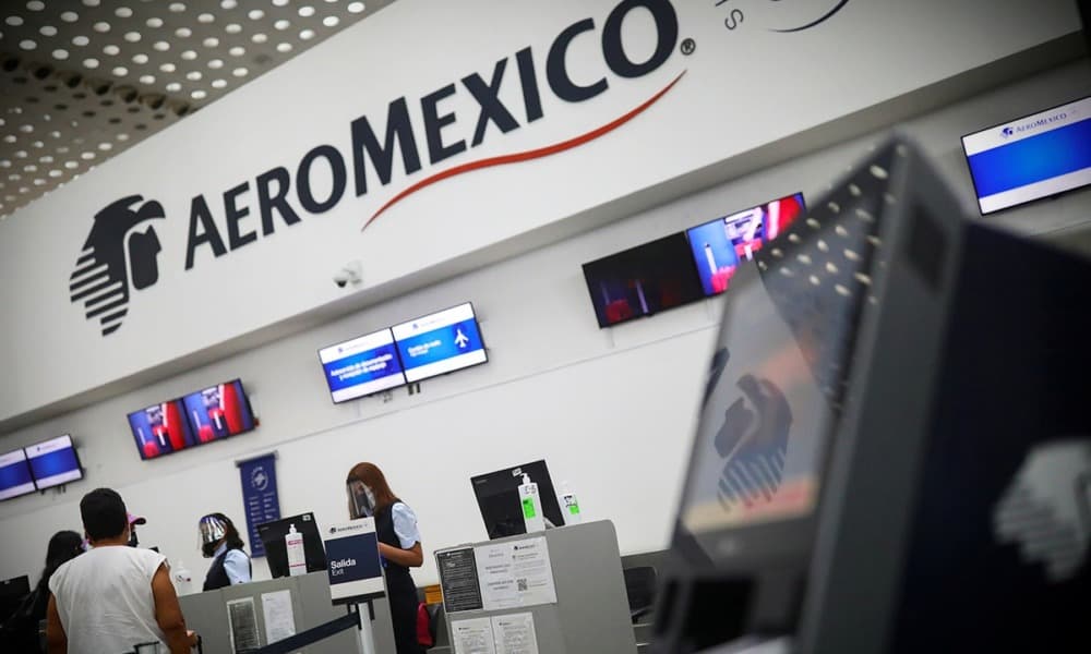 Aeroméxico reduce sus pérdidas netas a 2,800 mdp en el segundo trimestre