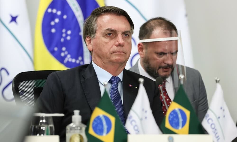 Jair Bolsonaro, presidente de Brasil, da positivo a COVID-19