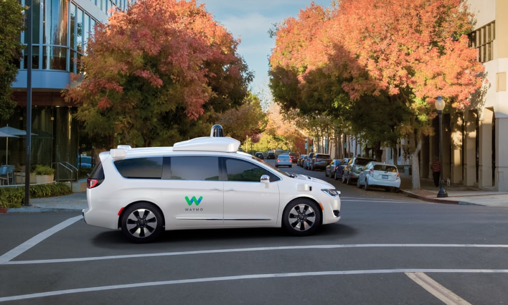 Waymo, la empresa de vehículos autónomos de Alphabet, recauda 2,500 mdd en ronda de inversión