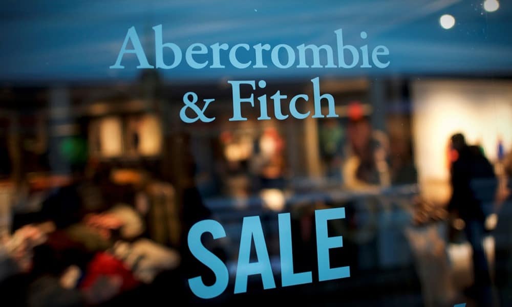 Ventas en línea impulsan ingresos y acciones de Abercrombie & Fitch