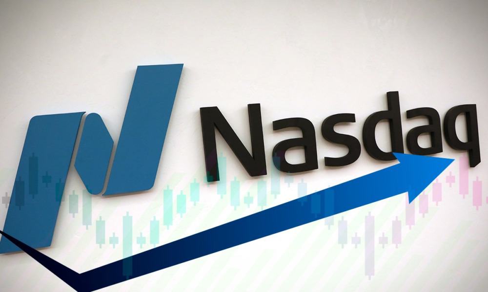 Nasdaq cierra por encima de la barrera de 11,000 puntos por primera vez; Dow marca su racha de ganancias más larga en dos meses
