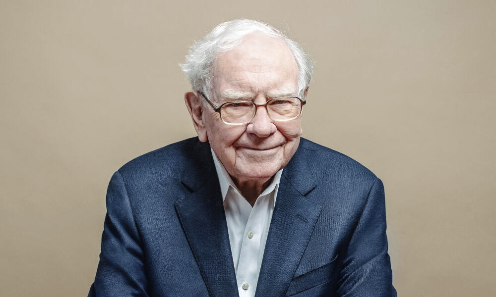 Así es como Buffett decidió un acuerdo de 11,600 mdd en una cena en NY