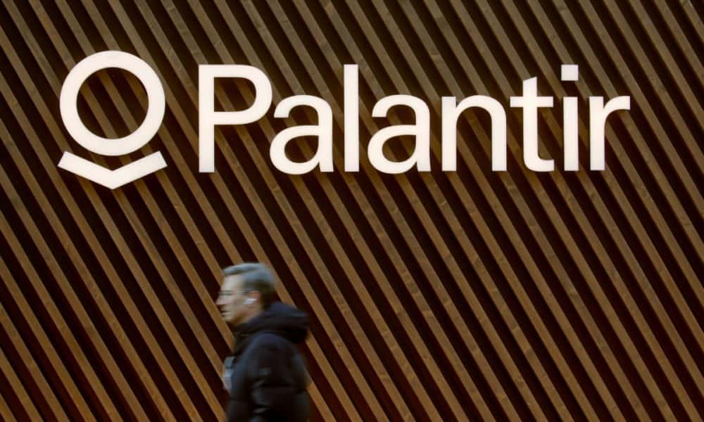 Acciones de Palantir se disparan tras la asociación con IBM para crear apps de inteligencia artificial