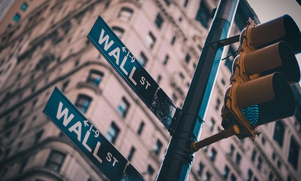 Bancos inician la temporada de reportes en Wall Street: índices cierran mixtos