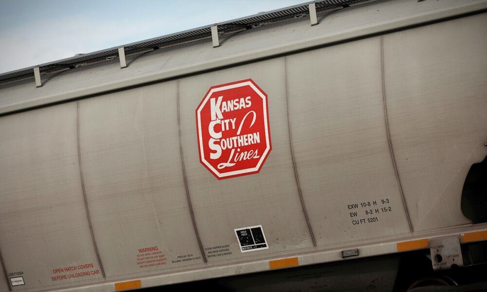 Canadian National ofrece más de 30,000 mdd por Kansas City Southern