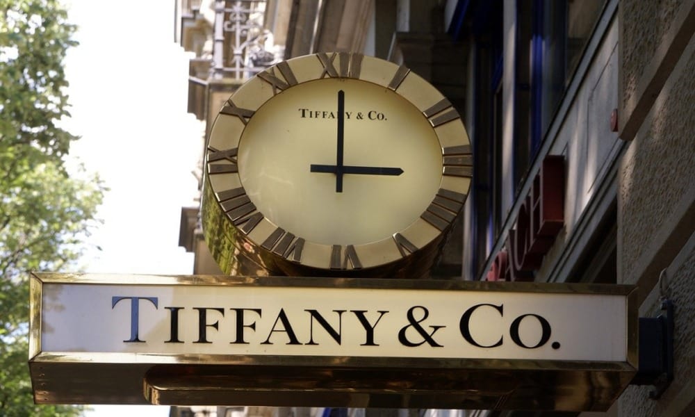 Accionistas de Tiffany & Co. aprueban fusión con LVMH a un precio más bajo