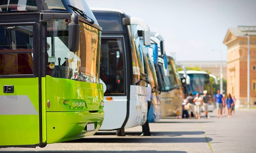Cofece emplaza a 18 empresas de autobuses de pasajeros por posible colusión