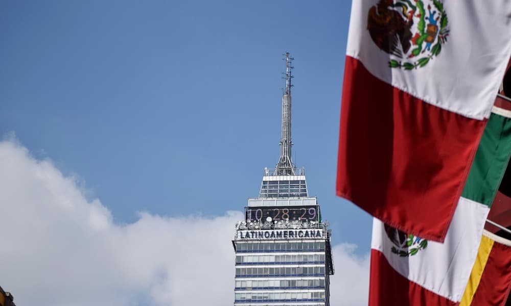 Fitch Ratings ratifica calificación de México en BBB-; mejora pronóstico de crecimiento en 2021